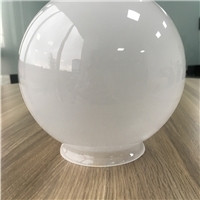 光影中的裂痕 玻璃灯罩的美学与工艺探微